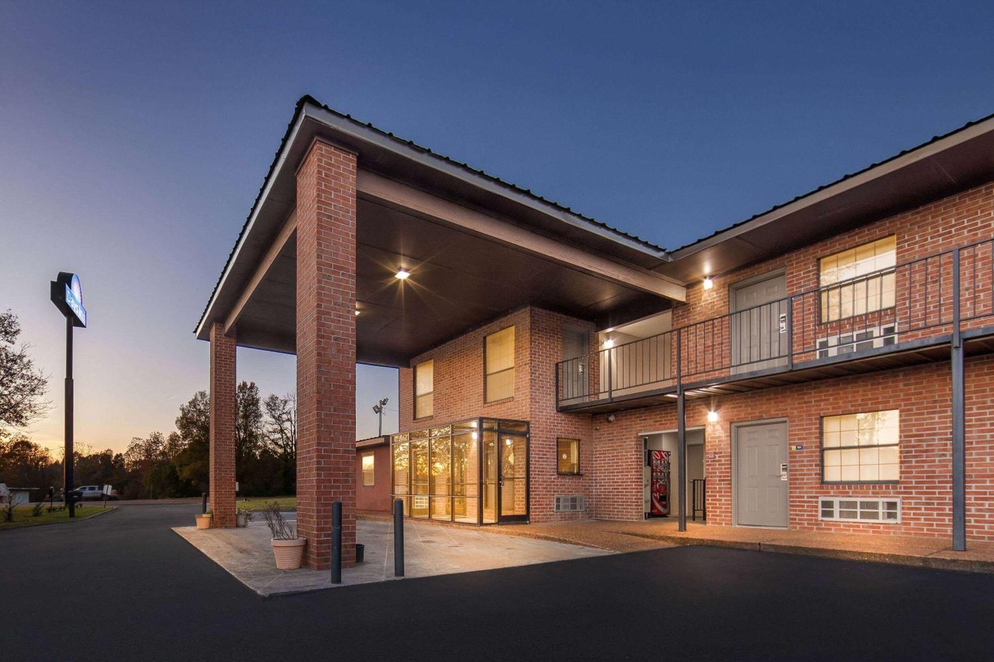 Days Inn By Wyndham Brownsville מראה חיצוני תמונה