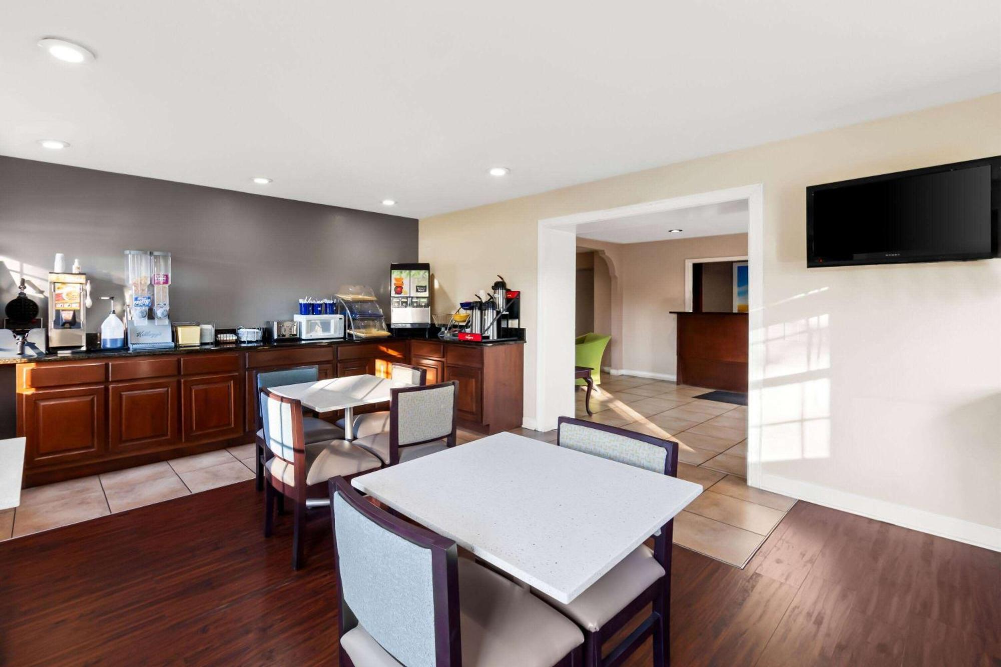 Days Inn By Wyndham Brownsville מראה חיצוני תמונה